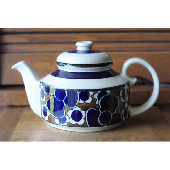 Vintage Teapot - Arabia Finland "Saara" Pattern Teapot by Anja Jaatinen-Winquist - Picture 1 of 6